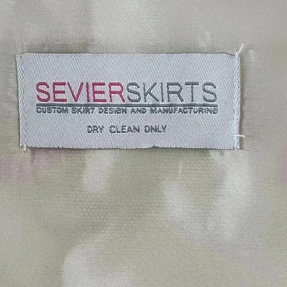 Sevier Skirt Custom Chevron Panama Wave Design Size M-L - Picture 4 of 7